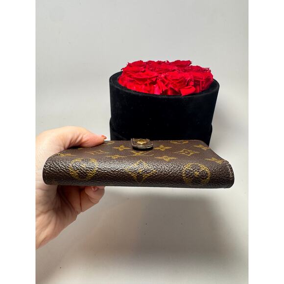 Louis Vuitton French Purse Kiss Lock Monogram Wallet - Picture 5 of 12